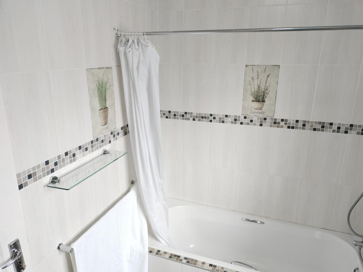 Sunrise Guesthouse Pretoria Bagian luar foto